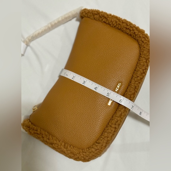 🌟MICHAEL MICHAEL KORS🌟 NWT Carmela Brown Medium Pouchette Crossbody Leather - Picture 6 of 10